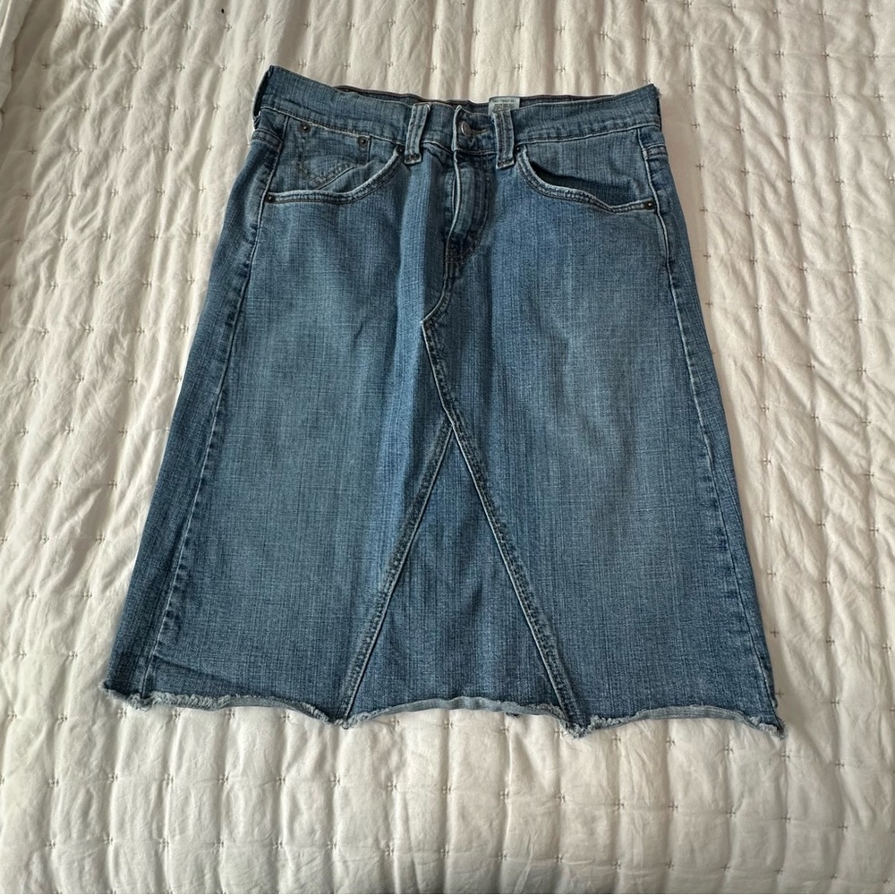 Levi's Classic Blue A-Line Denim Skirt With Fringged Hem